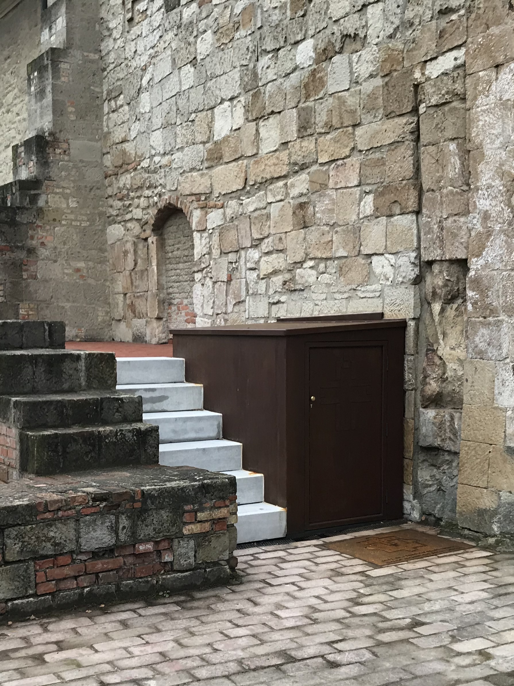 Feldebrői altemplom